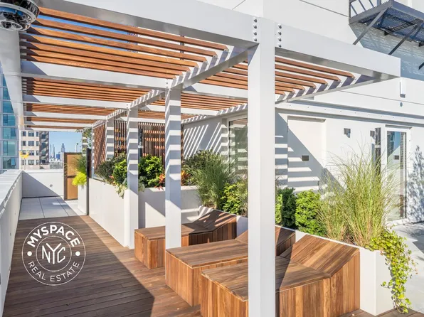 150 Lawrence Street image 14 of 32