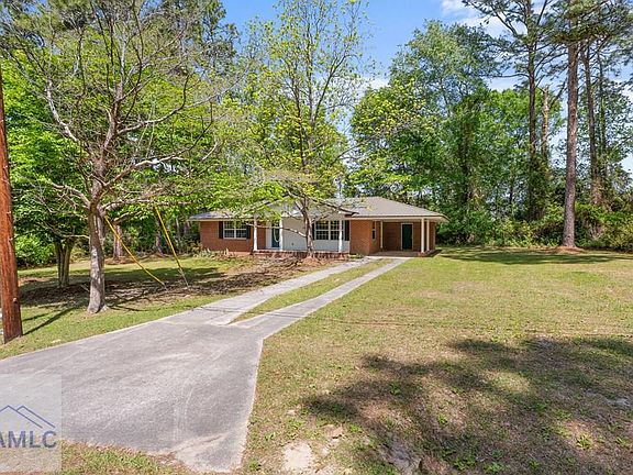 2nd image of 103 Forest Rd