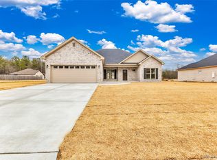 120 Trotters View Rd, Deatsville, AL 36022