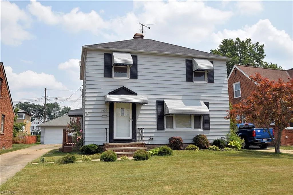 6439 Stanbury Rd photo 1