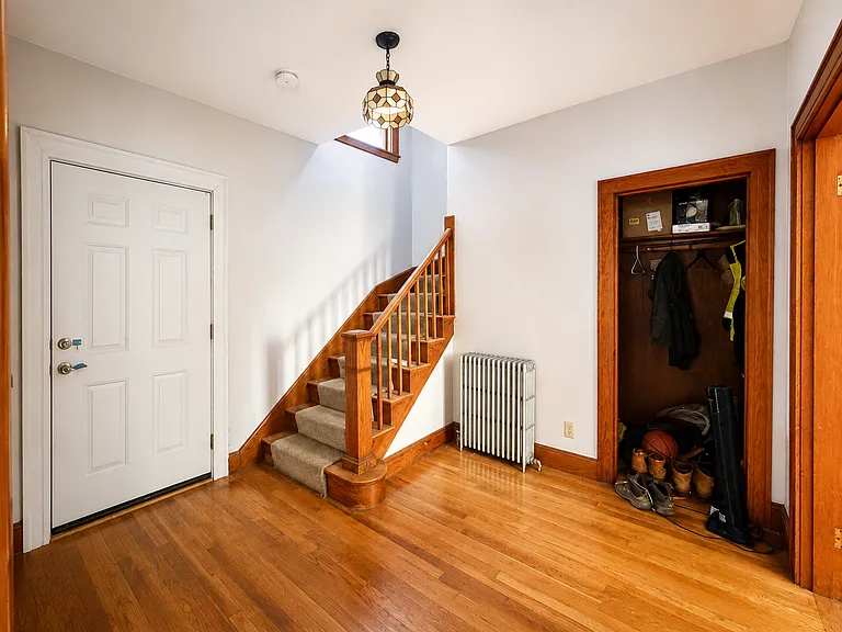 1 Adirondack Pl — Photo 6
