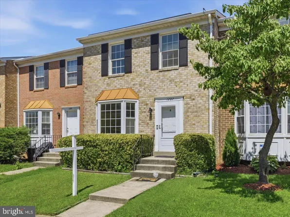 1207 Knoll Mist Ln, Gaithersburg, MD 20879