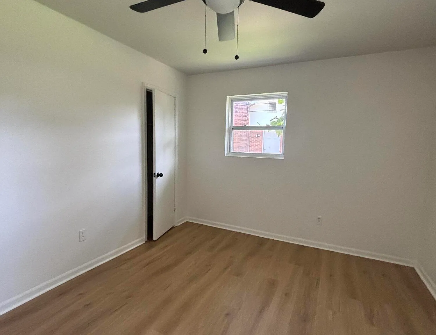 3 bed, 2.0 bath, 1300 sqft, $1,450 — Photo 3