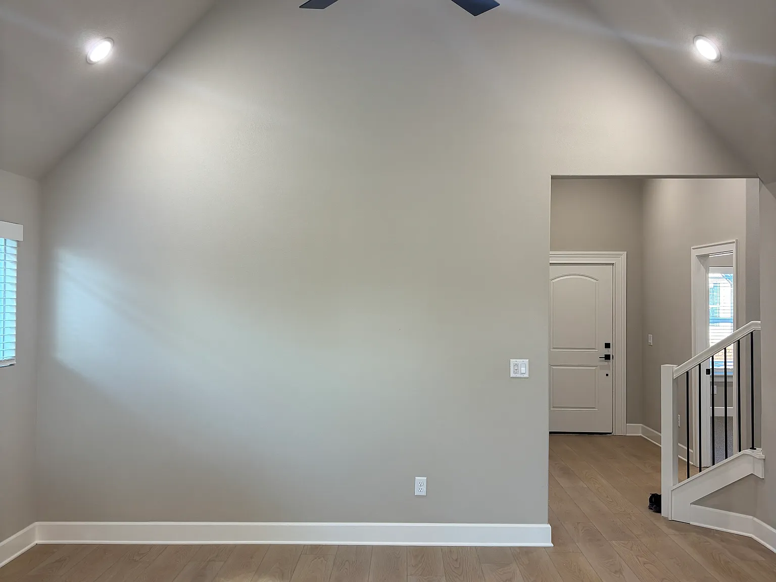 3 bed, 1775 sqft, $2,195 — Photo 2