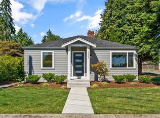 7557 33rd Ave NE, Seattle, WA 98115