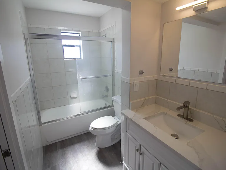 223 SE 11th Ave #223 — Photo 12