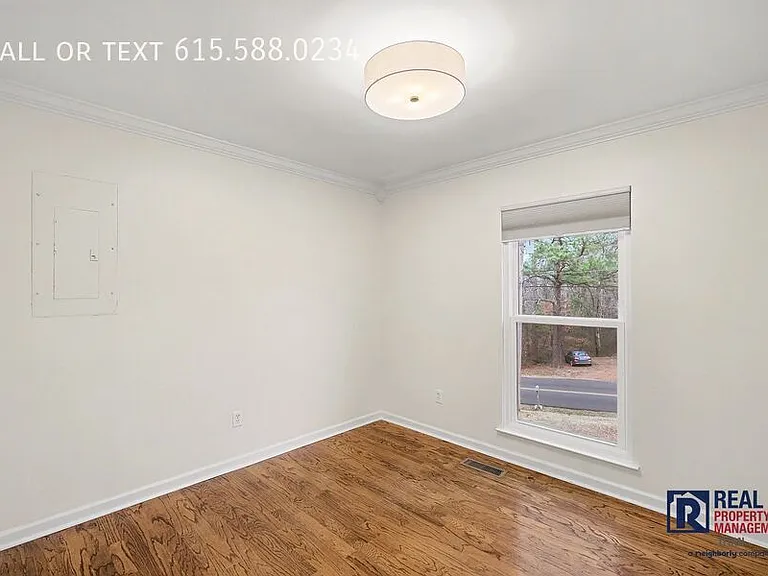 7184 Chester Rd — Photo 12