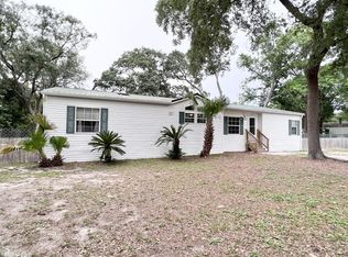 471 Persimmon St, Freeport, FL 32439