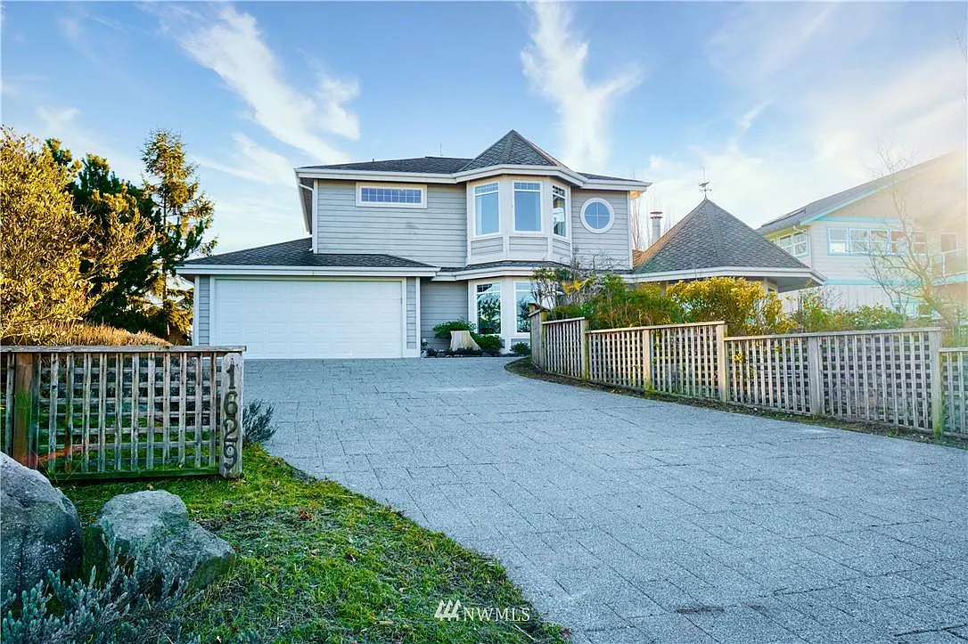 1629 Harbor Seal Dr photo 1