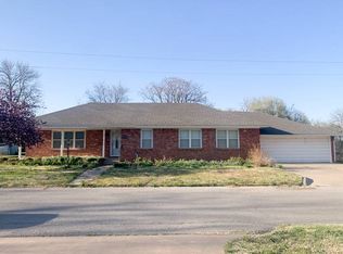 100 W Poplar, Canton, OK 73724