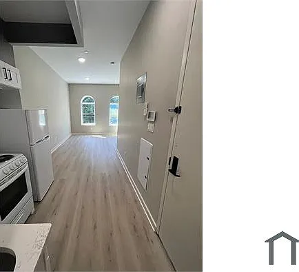 Studio, $2,604 — Photo 2