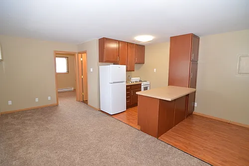 533 McCormick Ave #8 — Photo 4