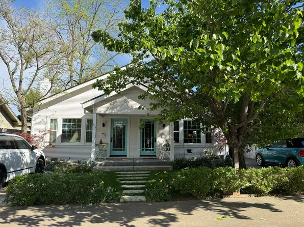 425 41st St, Sacramento, CA 95819