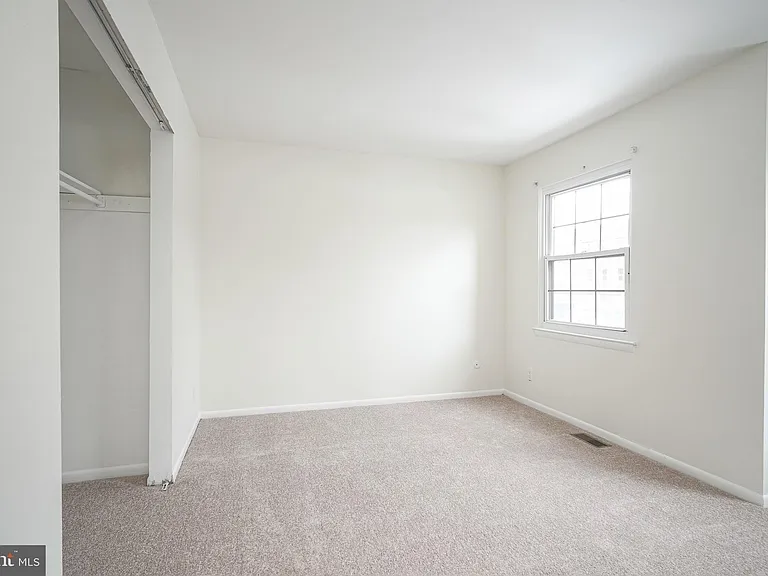 117 Chaucer Rd — Photo 17