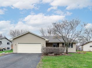 9864 Ives Ln N, Maple Grove, MN 55369