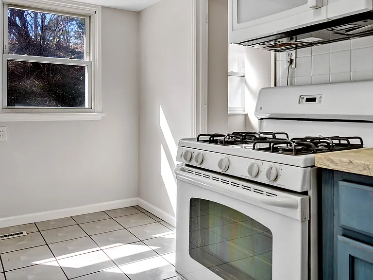 4440 Turquoise Dr — Photo 8