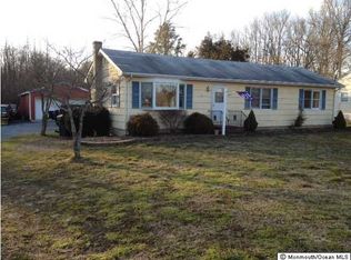 15 Applegate Ln, New Egypt, NJ 08533