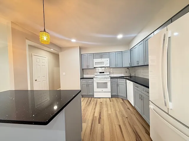 227 Whalesback Rd — Photo 14