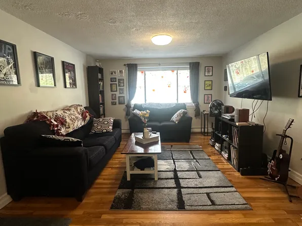 365 Faneuil St APT 8, Brighton, MA 02135