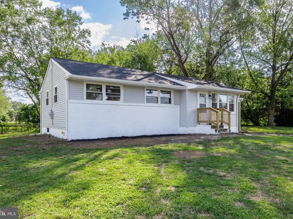 4 Langdon Rd, Burlington, NJ 08016