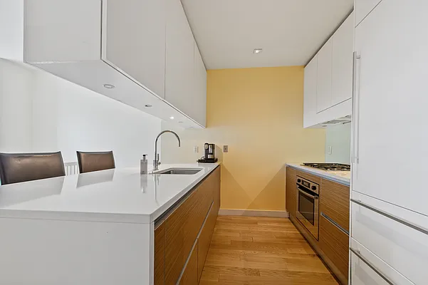 Sold by LG Fairmont Group | media 4