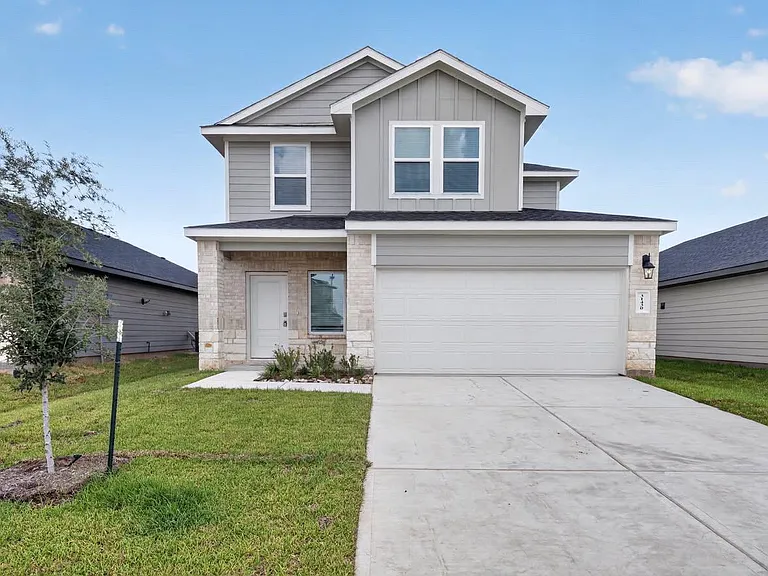 31430 Harp Ridge Dr — Photo 1