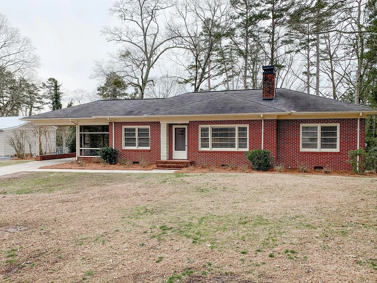 City of Gainesville, cozy brick ranch avl. 4/25 — Photo 1
