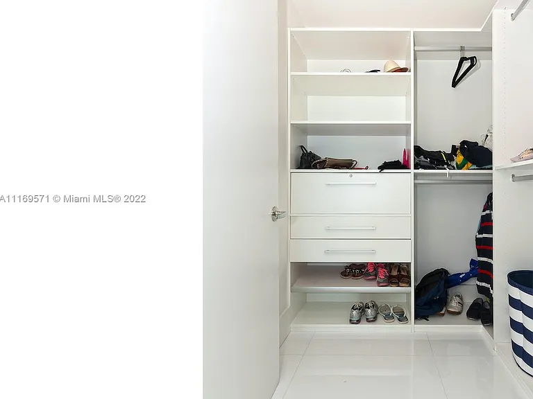 900 Biscayne Blvd #2006 — Photo 25