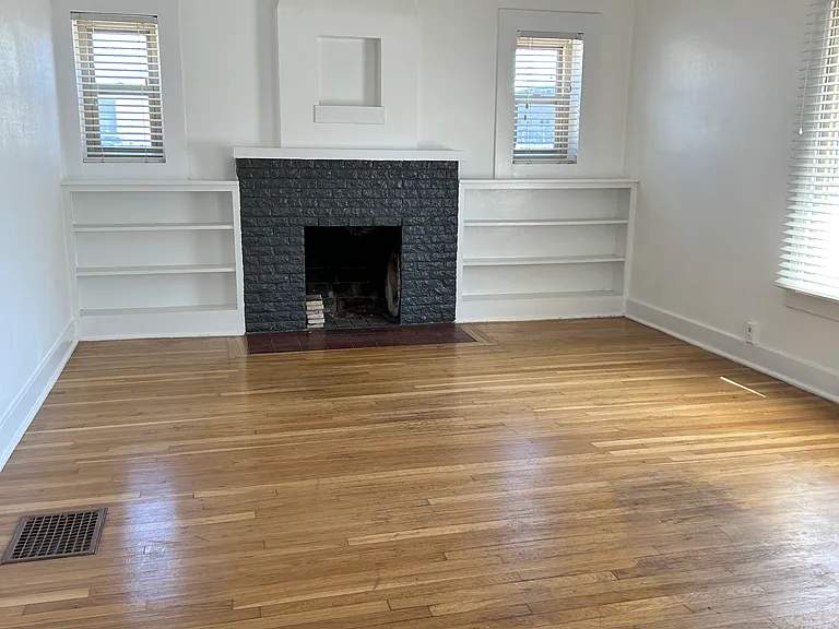 201 Bryn Mawr Dr SE — Photo 7