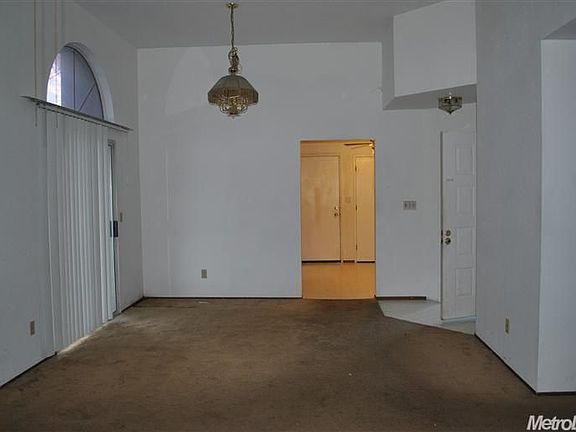2nd image of 8009 Stutz Ct