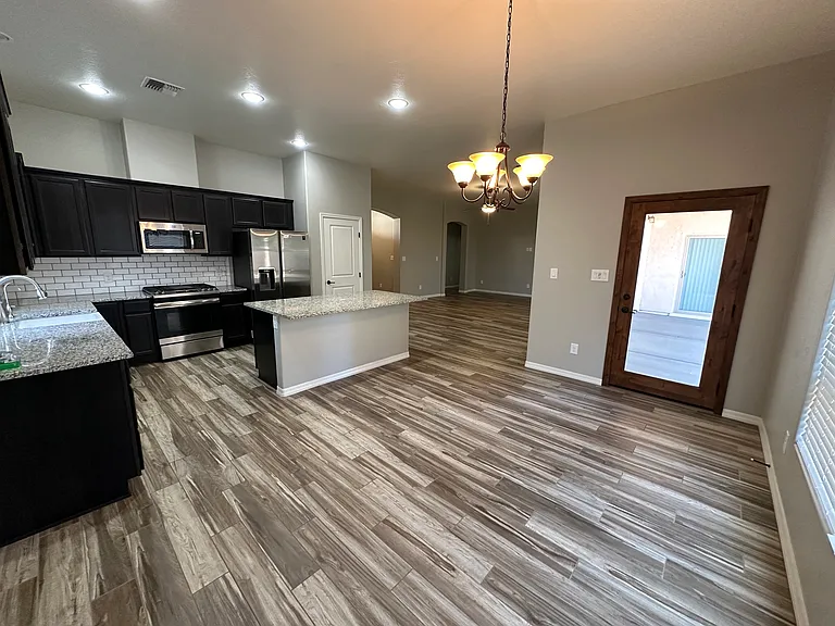 5688 E 39th Pl — Photo 10