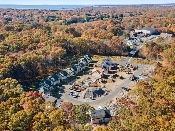 26 Ivy Hill Rd, Waterford, CT 06385