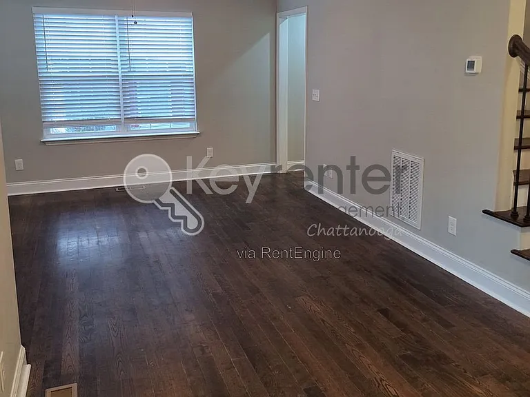 3583 Crompton St — Photo 19