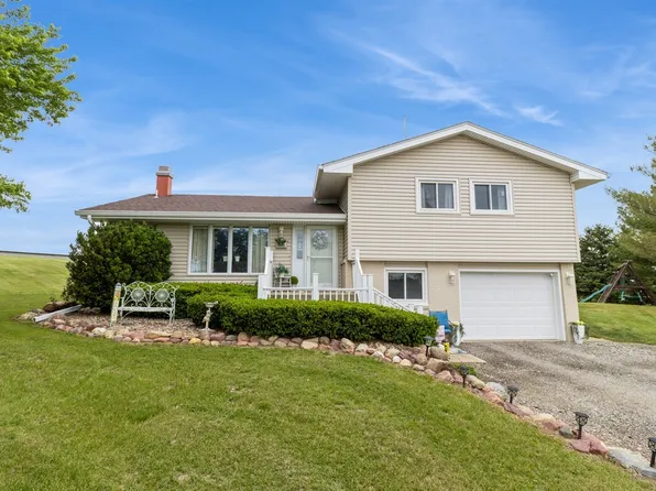 2076 Pheasant Ave, Audubon, IA 50025