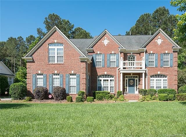 1st image of 220 Village Glen Way