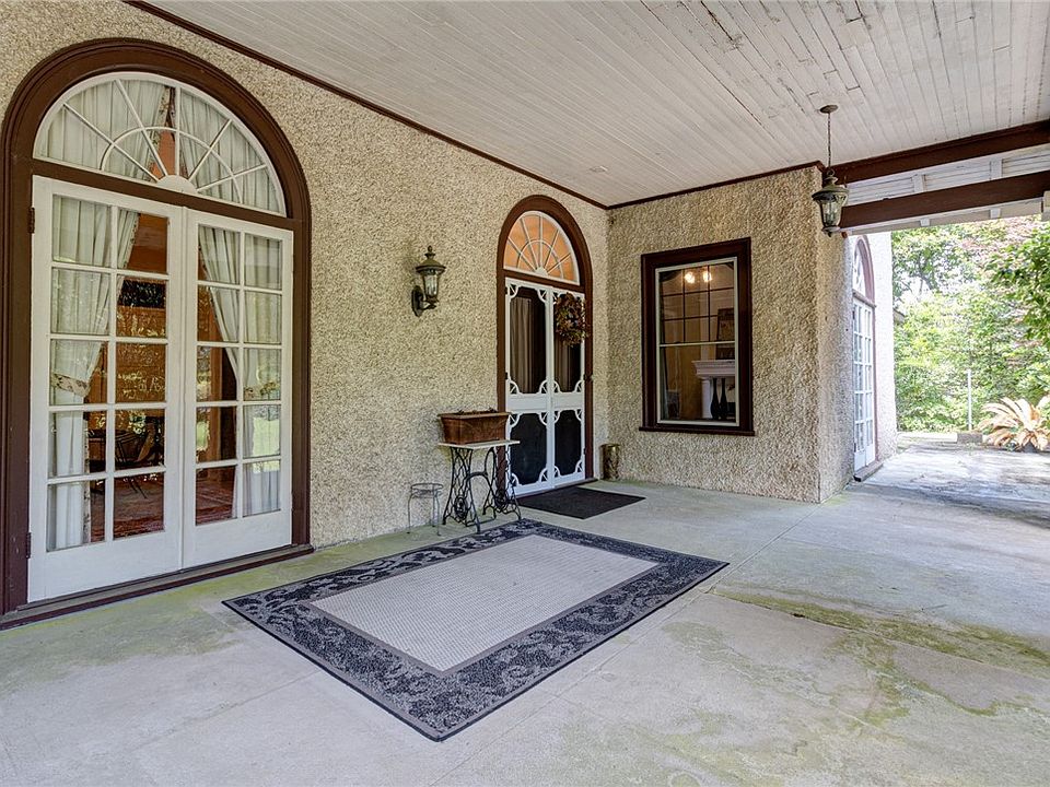 902 S Main St, Tuskegee, AL 36083 Zillow