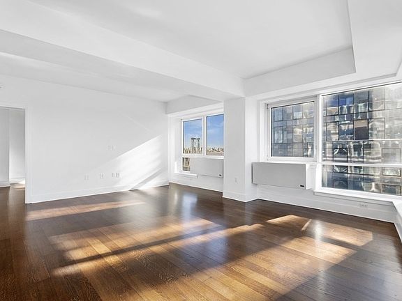 4th image of 440 Kent Ave APT 20D