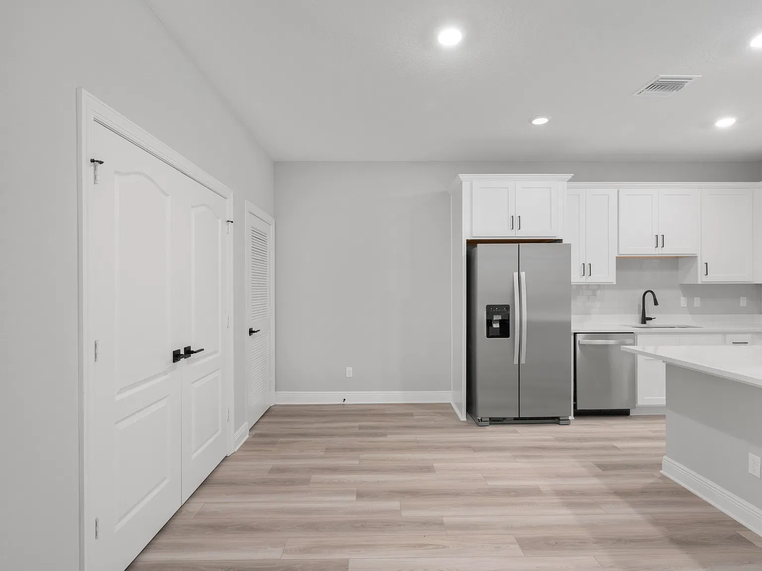 2 bed, 2.0 bath, 1249 sqft, $2,240 — Photo 4