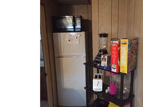 5th image of 4828 Longshore Ave