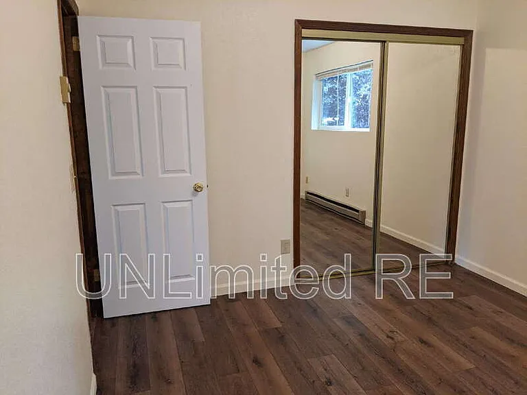 321 N Park St #C — Photo 5