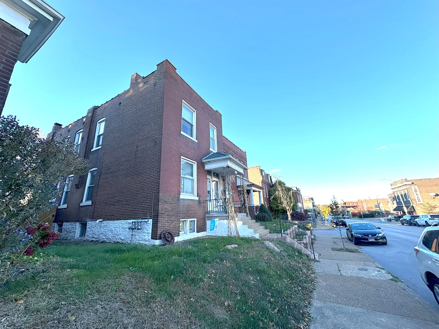1 bed, 940 sqft, $1,320 — Photo 3