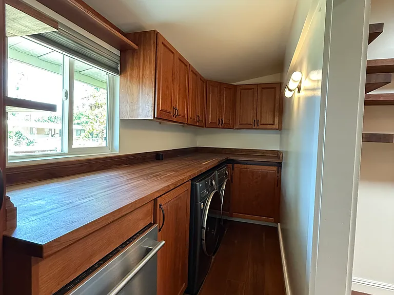 19516 Ingomar St — Photo 14