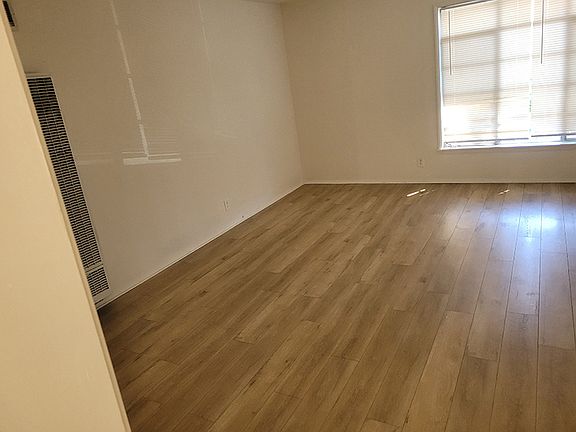 5th image of 4518 1/2 Coldwater Canyon Ave #4518-1/2