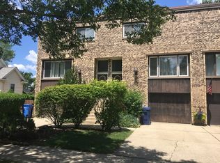 537 Onwentsia Ave, Highland Park, IL 60035