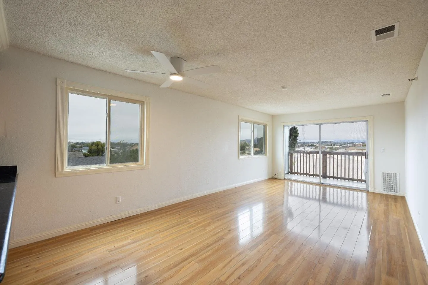 1532 Chanslor Ave APT T photo 1