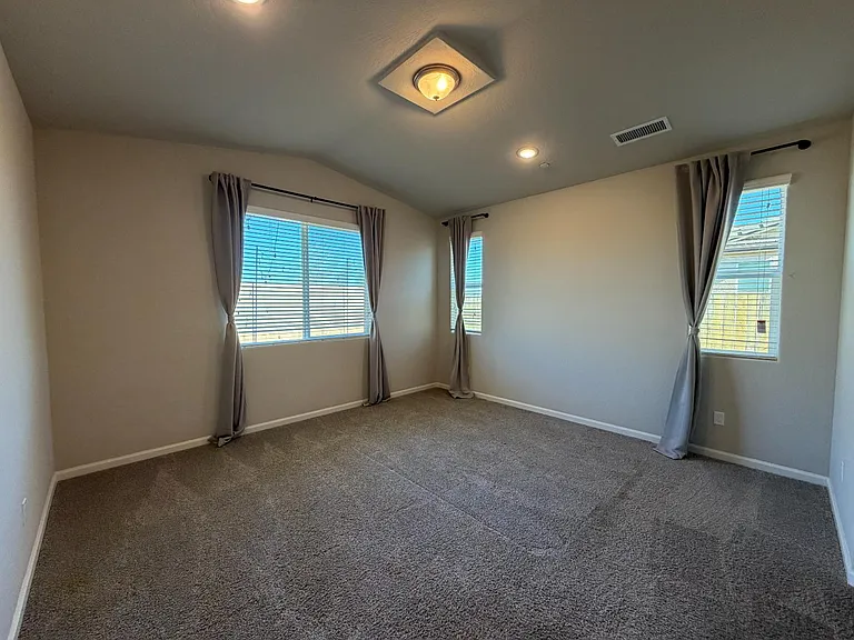 660 Atlantica Dr S — Photo 9