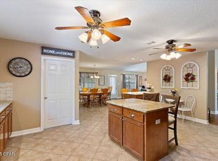 2052 Resort St, Navarre, FL 32566