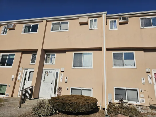 528 Shennecossett Road #20, Groton, CT 06340