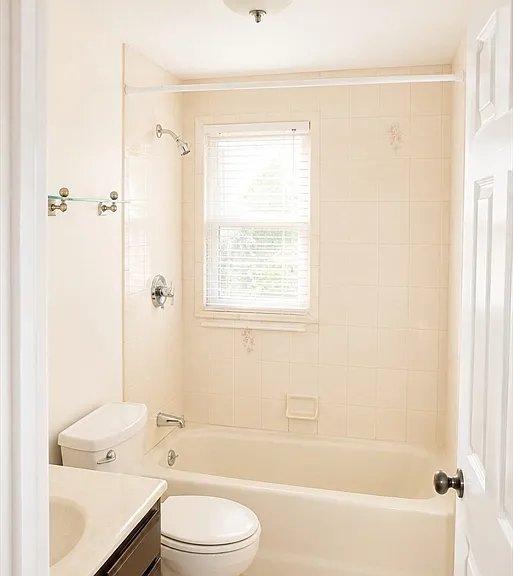 160 Cypress St #160 — Photo 11