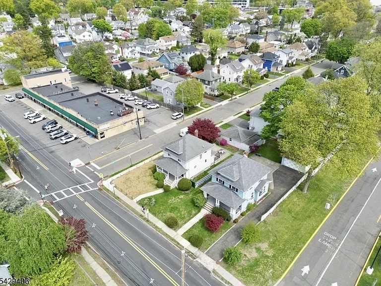 312 Rochelle Ave — Photo 20